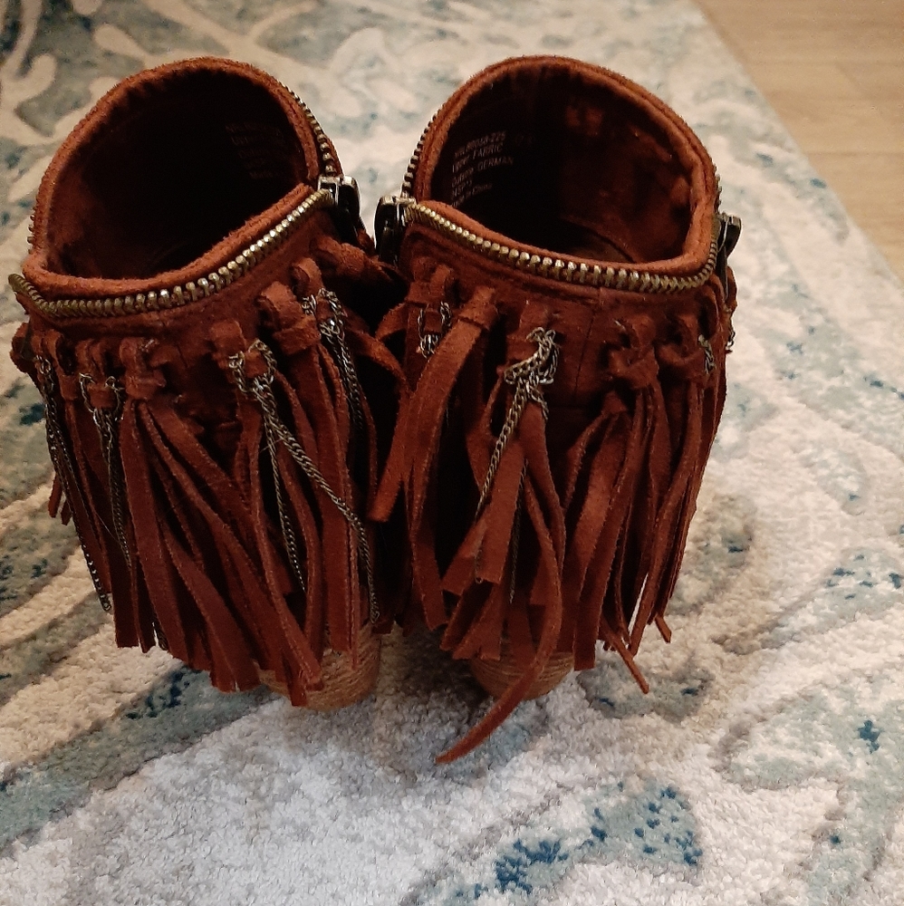 Fringed booties